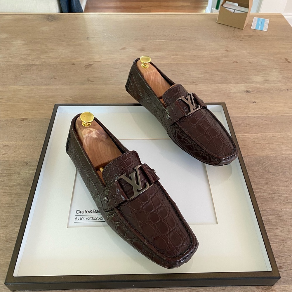 Extremely rare LV crocodile driving shoe